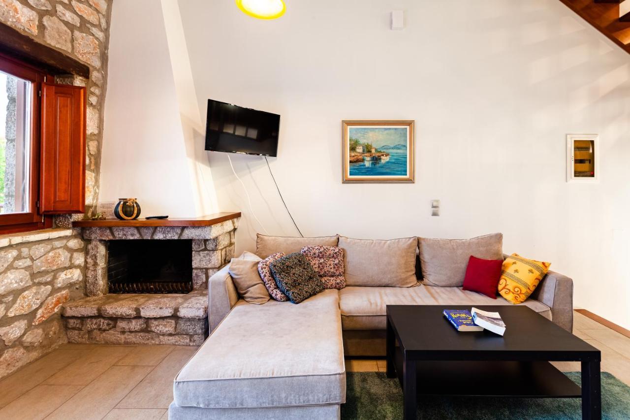 Seaside Dukes Villas Parálion Ástros Esterno foto